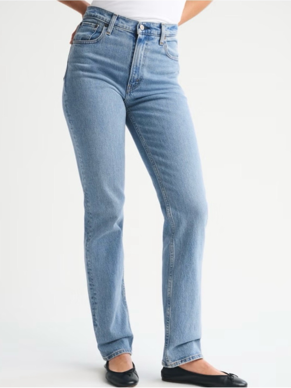 NWT Ultra High Rise 90s Straight Leg CurveLove - Medium Wash - Abercrombie